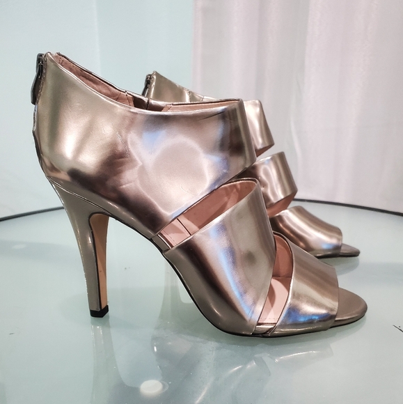 Vince Camuto Karmi Open Toe Mirror Metalic Heel Sz 9M - Picture 2 of 10